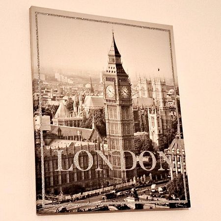 Merciful King Room, In Zone 2-3 London Luaran gambar