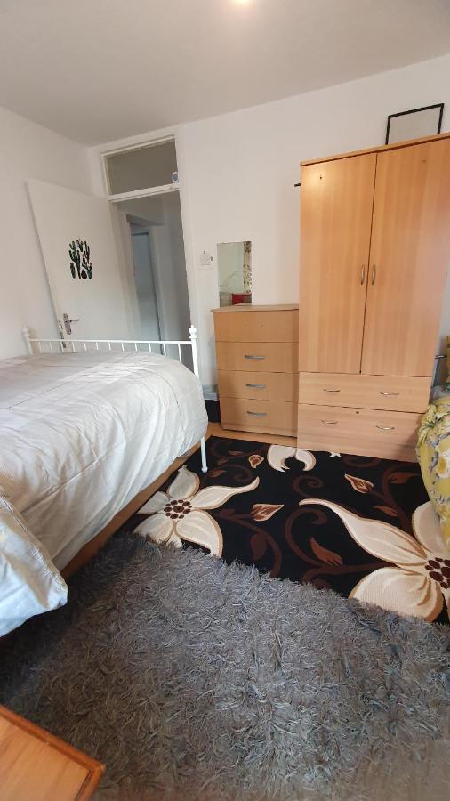 Merciful King Room, In Zone 2-3 London Luaran gambar