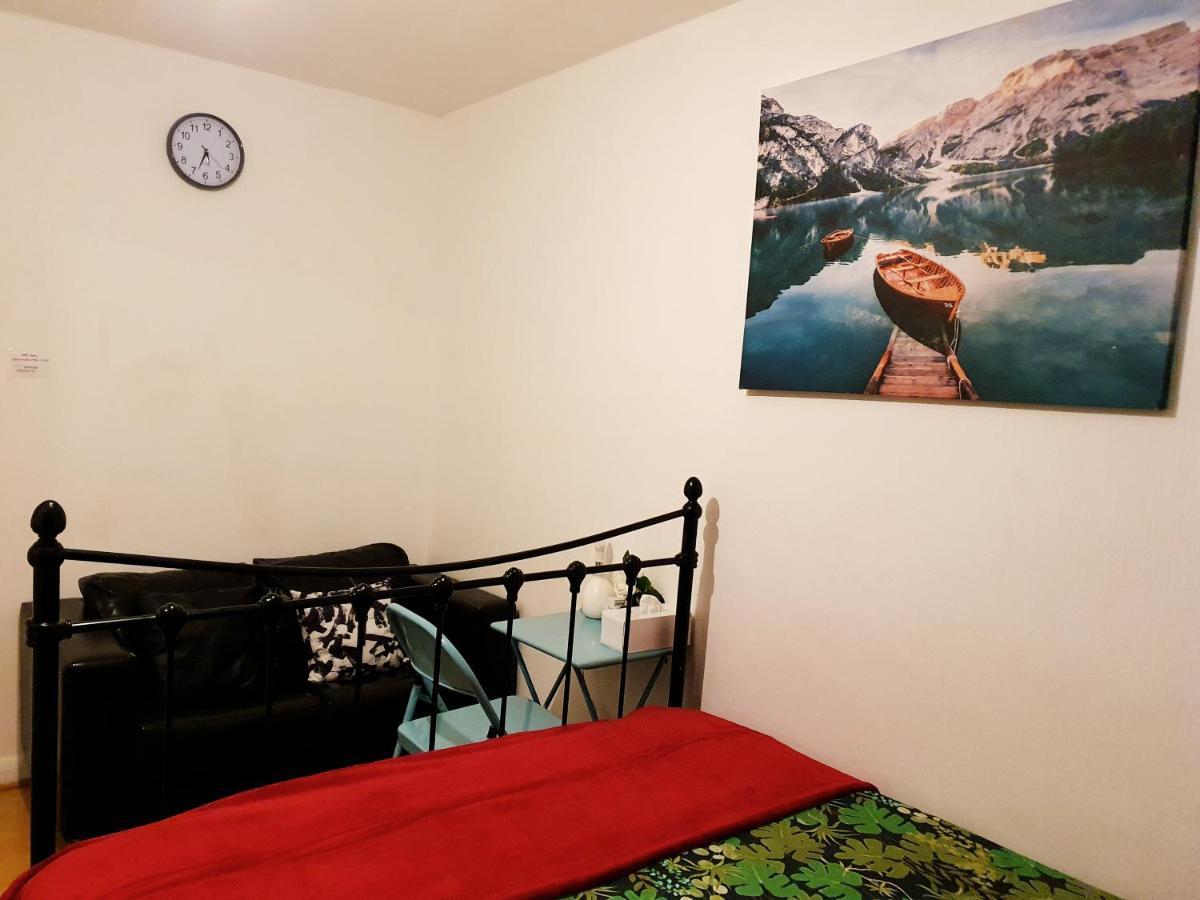 Merciful King Room, In Zone 2-3 London Luaran gambar