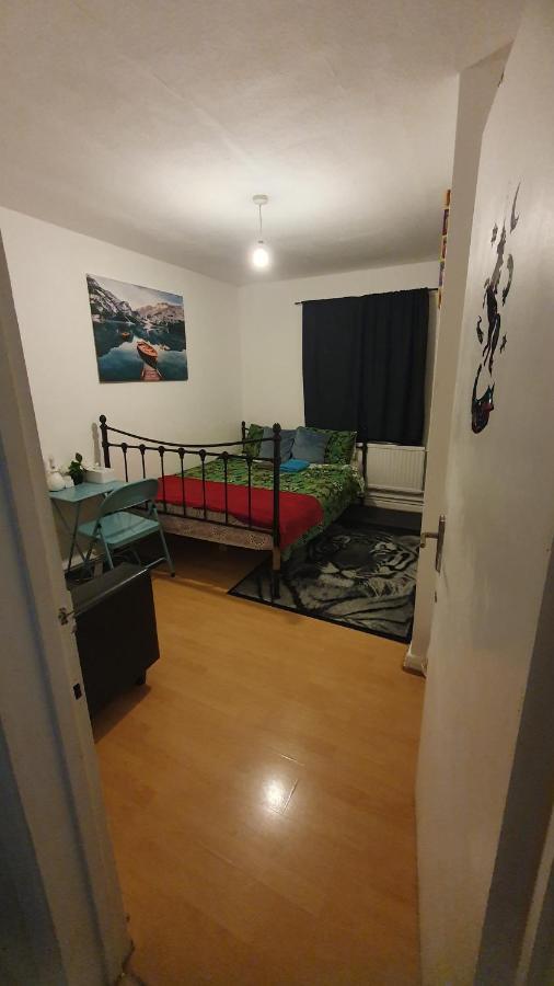 Merciful King Room, In Zone 2-3 London Luaran gambar