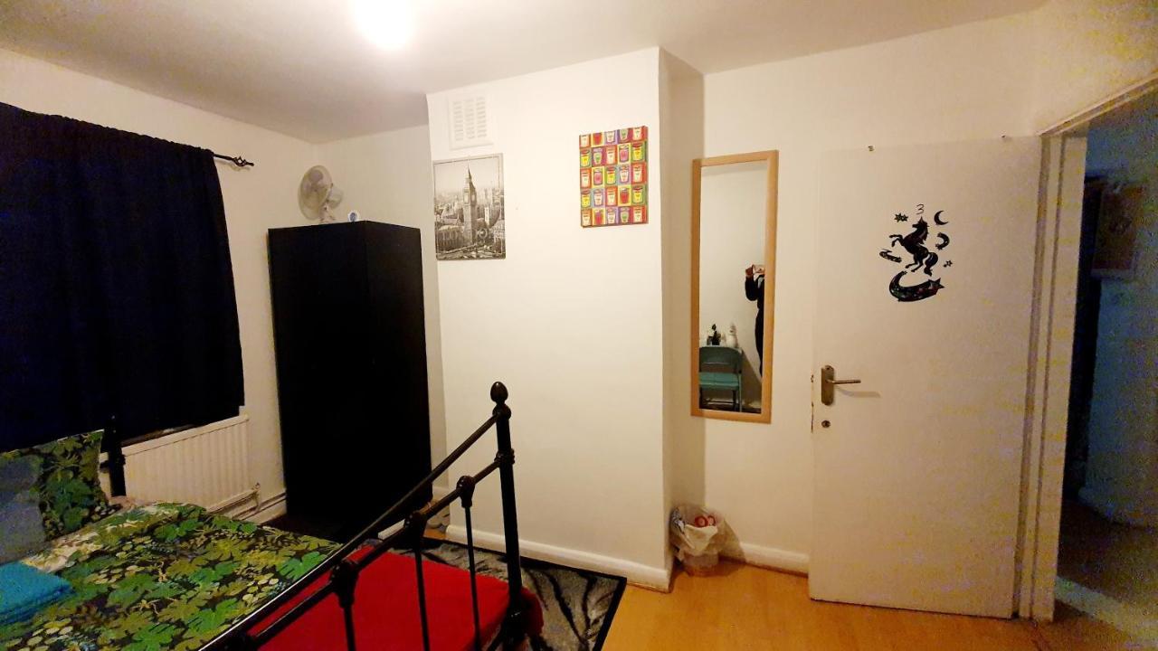 Merciful King Room, In Zone 2-3 London Luaran gambar